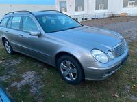 Gebraucht Mercedes E220 150 PS (110 kW) 2005 Grau Kombi