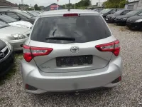 Gebraucht Toyota Yaris Comfort 90 PS (66 kW) 2017 Silber Limousine