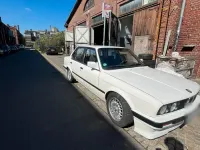 Gebraucht BMW 318 113 PS (83 kW) 1987 Weiß Limousine