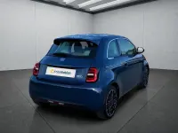 Gebraucht Fiat 500e La Prima 86 kW (118 PS) 2022 Grün Kleinwagen