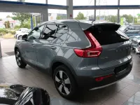 Gebraucht Volvo XC40 Momentum 129 PS (94 kW) 2020 Thunder grey / metallic SUV