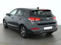 Gebraucht Hyundai i30 120 PS (88 kW) 2021 Grau Limousine