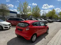 Gebraucht Ford Fiesta Trend 101 PS (74 kW) 2013 Rot Limousine