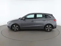 Gebraucht Mercedes B200 Progressive 163 PS (119 kW) 2022 Grau Kleinwagen