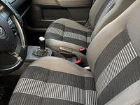 Gebraucht VW Polo 80 PS (58 kW) 2007 Grau Kleinwagen