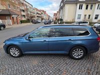 Gebraucht VW Passat Comfortline 150 PS (110 kW) 2016 Blau Limousine