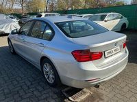 Gebraucht BMW 320 184 PS (135 kW) 2012 Silber Limousine