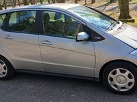 Gebraucht Mercedes A160 95 PS (69 kW) 2011 Silber Van / Kleinbus