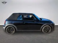 Gebraucht Mini Cooper Cabriolet Favoured 163 PS (119 kW) 2024 Schwarz Cabrio