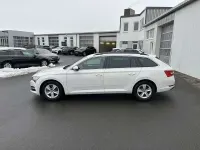 Używany Skoda Superb Ambition 150 KM (110 kW) 2021 Biały Kombi
