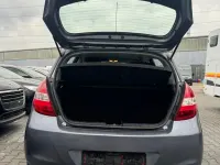 Gebraucht Hyundai i20 Comfort 77 PS (56 kW) 2010 Grau Kleinwagen