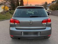 Gebraucht VW Golf VI Team 105 PS (77 kW) 2010 Grau Kleinwagen