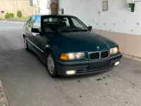 Gebraucht BMW 318 113 PS (83 kW) 1991 Grün Limousine