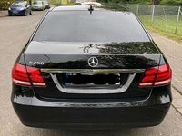 Second-hand Mercedes E250 211 CP (155 kW) 2015 Negru Berlinǎ