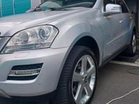 Gebraucht Mercedes ML350 231 PS (169 kW) 2010 Silber SUV