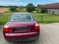 Gebraucht Audi A4 102 PS (75 kW) 2003 Rot Limousine