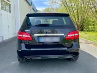 Second-hand Mercedes B180 122 CP (89 kW) 2012 Negru Monovolum