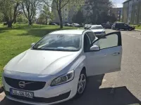 Gebraucht Volvo V60 Business Edition 150 PS (110 kW) 2015 Weiß Kombi