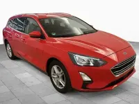 Gebraucht Ford Focus 125 PS (91 kW) 2022 Rot Limousine