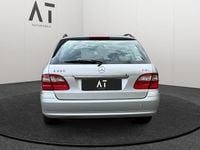 Gebraucht Mercedes E220 150 PS (110 kW) 2005 Silber Kombi
