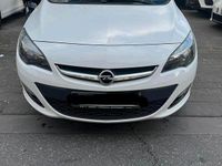Gebraucht Opel Astra 116 PS (85 kW) 2013 Weiß Limousine