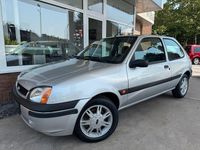 Gebraucht Ford Fiesta 60 PS (44 kW) 2000 Silber Limousine