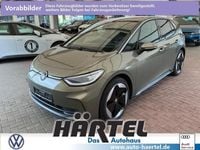 Gebraucht VW ID.3 Pro 150 kW (204 PS) 2023 Dark olivine green, metallic Kleinwagen