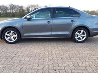 Gebraucht VW Jetta 125 PS (91 kW) 2015 Grau Limousine
