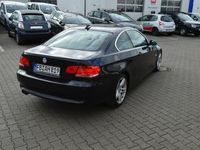 gebraucht BMW 325 i Coupe schwarz 8xAlu Top Angebot