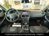 Gebraucht Volvo V40 120 PS (88 kW) 2018 Blau Limousine