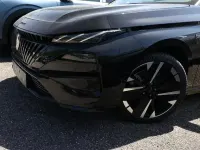 Neu Peugeot 308 GT 136 PS (100 kW) 2026 Perla nera schwarz metallic perla nera schwarz metallic Limousine
