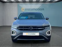 Second-hand VW T-Roc 150 CP (110 kW) 2023 Argintiu SUV