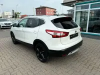 Gebraucht Nissan Qashqai Black Edition 131 PS (96 kW) 2016 Weiß SUV