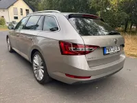 Gebraucht Skoda Superb LAURIN & KLEMENT 190 PS (139 kW) 2017 Beige Kombi