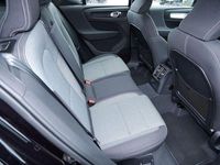 Gebraucht Volvo XC40 Plus 211 PS (155 kW) 2023 Schwarz / onyx schwarz (metallic) SUV