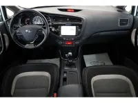 Gebraucht Kia Ceed Spirit 136 PS (100 kW) 2015 Deluxe white (metallic) Kleinwagen