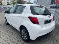 Gebraucht Toyota Yaris 69 PS (50 kW) 2016 Weiß Kleinwagen