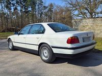 Gebraucht BMW 750 326 PS (239 kW) 1995 Weiß Limousine