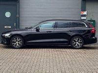 Gebraucht Volvo V60 Core 197 PS (144 kW) 2023 Schwarz Kombi