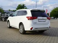 Gebraucht Mitsubishi Outlander P-HEV 224 PS (164 kW) 2021 Andenweiss SUV