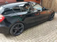 Gebraucht BMW 116 122 PS (89 kW) 2010 Schwarz Kleinwagen