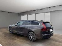 Gebraucht Volvo V60 145 PS (106 kW) 2024 Kombi