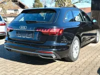 Gebraucht Audi A4 Advanced 163 PS (119 kW) 2023 Brillantschwarz Kombi