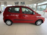 Gebraucht Hyundai i10 Edition 69 PS (50 kW) 2013 Rot Kleinwagen