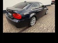 Second-hand BMW 325 218 CP (160 kW) 2006 Albastru Berlinǎ
