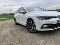 Gebraucht VW Golf VIII 150 PS (110 kW) 2022 Weiß Limousine