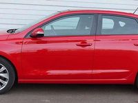 Gebraucht Hyundai i30 Style 140 PS (102 kW) 2019 Rot Coupé