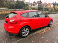 Gebraucht Ford Focus 125 PS (91 kW) 2014 Rot Limousine