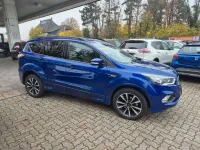 Gebraucht Ford Kuga ST-Line 150 PS (110 kW) 2017 Blau SUV