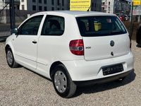 Gebraucht VW Fox 54 PS (39 kW) 2010 Weiß Kleinwagen